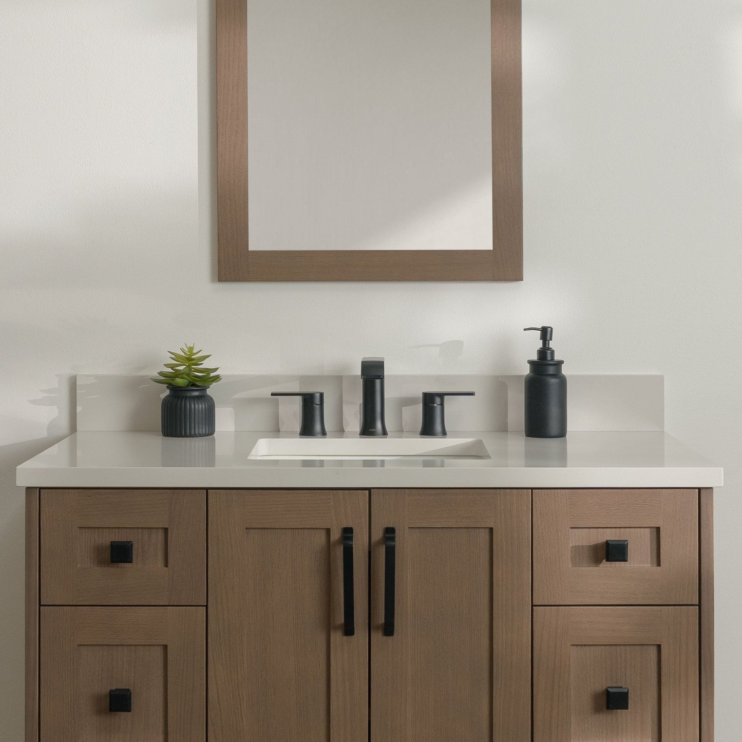 Single vs Double Sink Vanity: What's the Difference?
