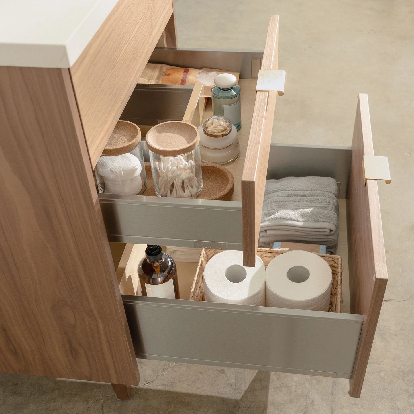 
                  
                    Austin Stainless SLIM 24" American Black Walnut Bathroom Vanity - All Drawers Teodor Bathroom Vanity United States
                  
                