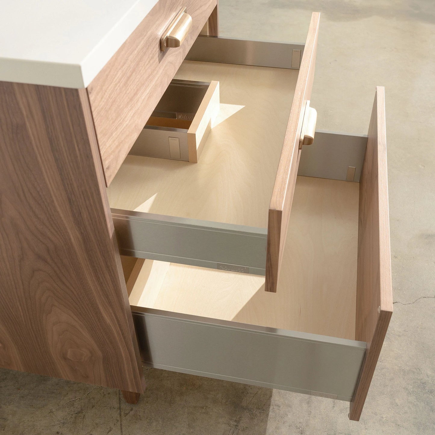 
                  
                    Austin Stainless SLIM 30" American Black Walnut Bathroom Vanity - All Drawers Teodor Bathroom Vanity United States
                  
                