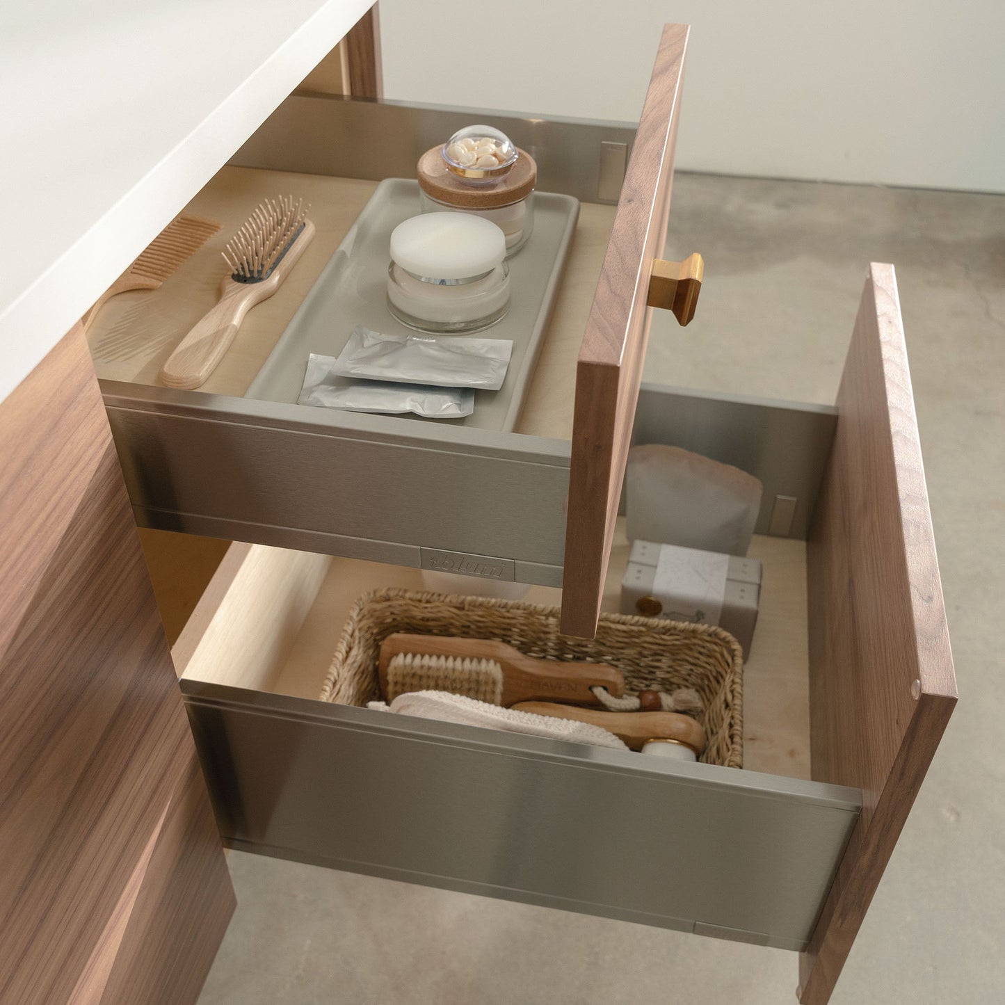 
                  
                    Austin Stainless SLIM 60" Wall Mount American Black Walnut Bathroom Vanity Teodor Bathroom Vanity United States
                  
                